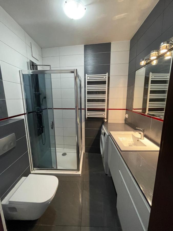 Gdynia Apartament 42 M Z Miejscem W Garazu Z Winda Blisko Centrum I Morza Extérieur photo
