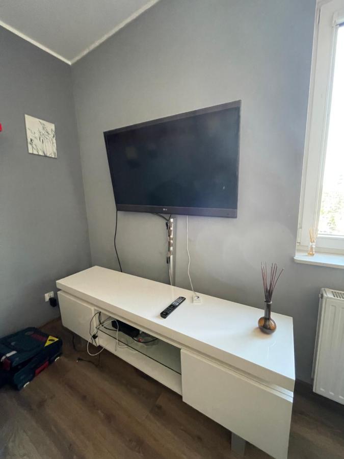Gdynia Apartament 42 M Z Miejscem W Garazu Z Winda Blisko Centrum I Morza Extérieur photo