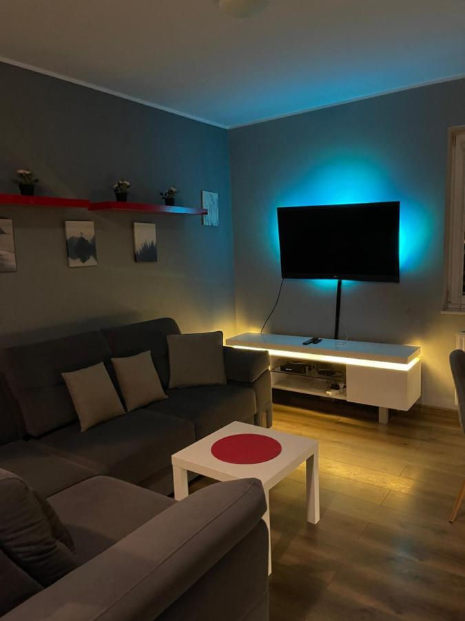 Gdynia Apartament 42 M Z Miejscem W Garazu Z Winda Blisko Centrum I Morza Extérieur photo